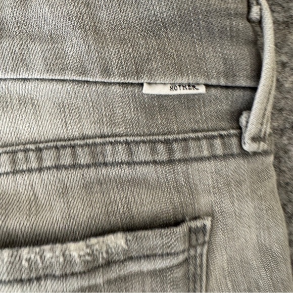 Mother “The Looker” Skinny Jeans Holy Smokes Grey Distressed Size 26 - Picture 15 of 16